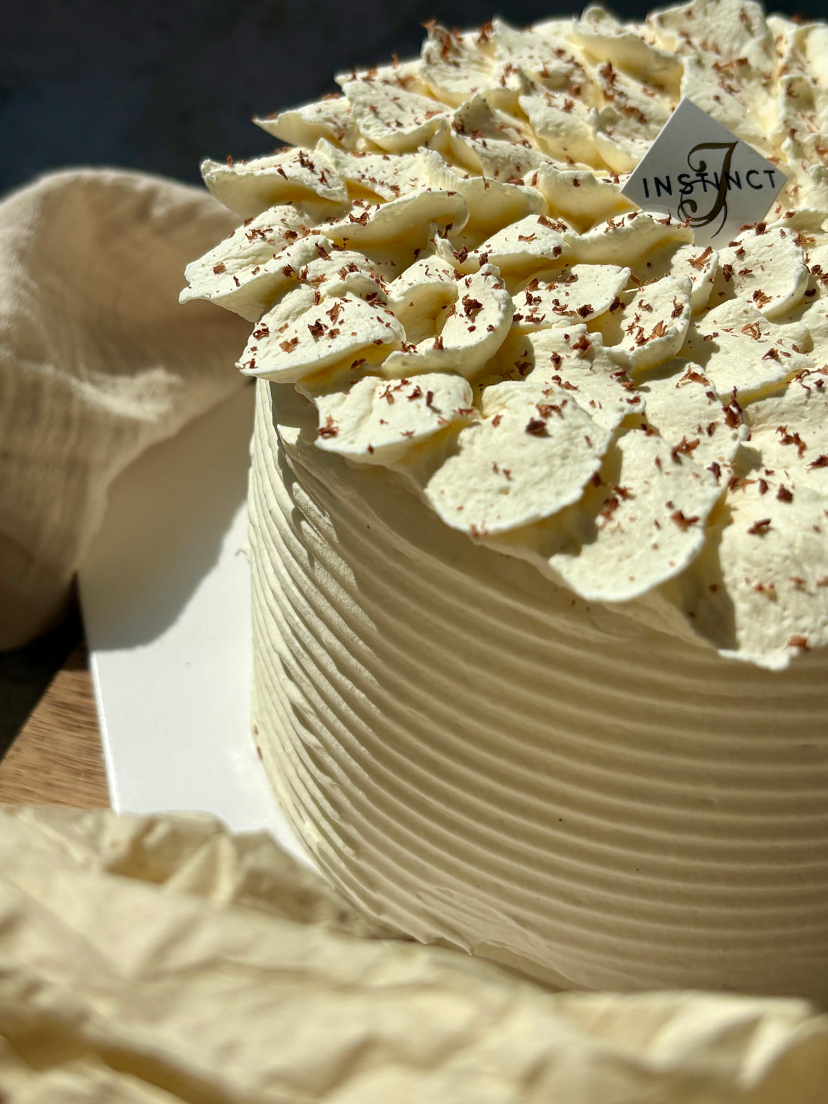 Vacherin chocolat noir et vanille de Madagascar